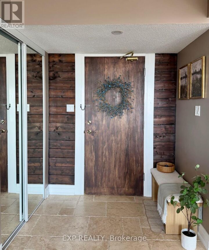 Property Photo: 2871 Richmond Road 1105 ON K2B 8M5