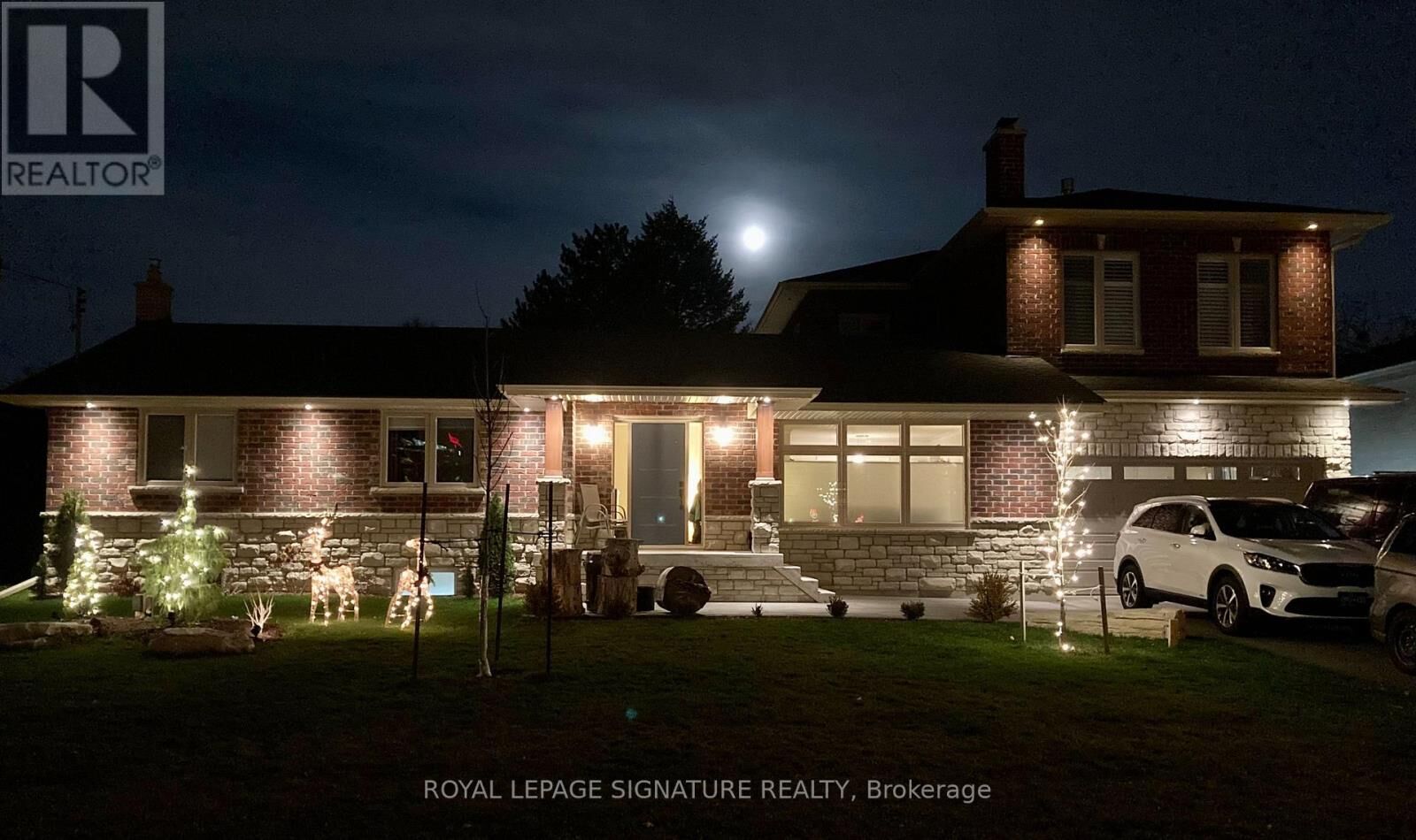 Property Photo:  29 Commons Drive  ON M1T 1E2 