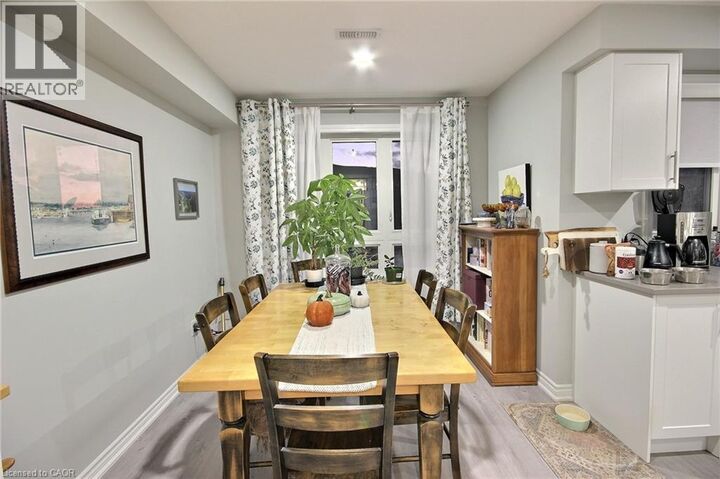 Property Photo:  287 Chapel Hill Drive  ON N2R 0S4 