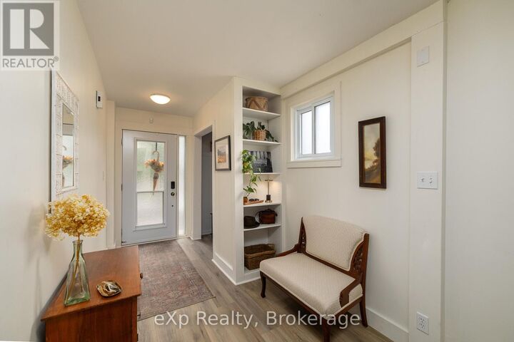 Property Photo:  563 Tenth Street 12  ON L9Y 4K6 