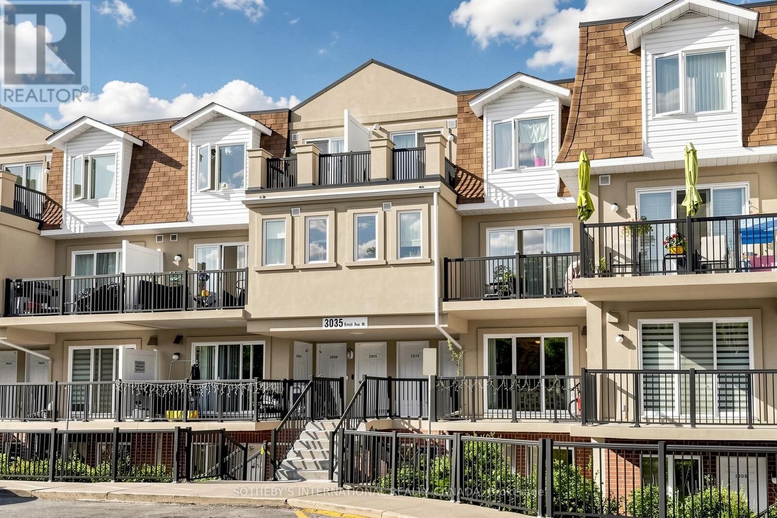 Property Photo:  3035 Finch Avenue West 2012  ON M9M 0A2 