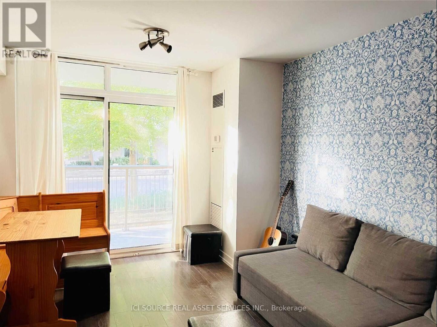 Property Photo:  816 Lansdowne Avenue 113  ON M6H 4K6 