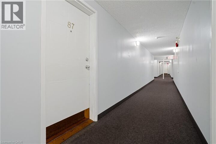 Property Photo: 1096 Jalna Boulevard 87 ON N6E 3B8