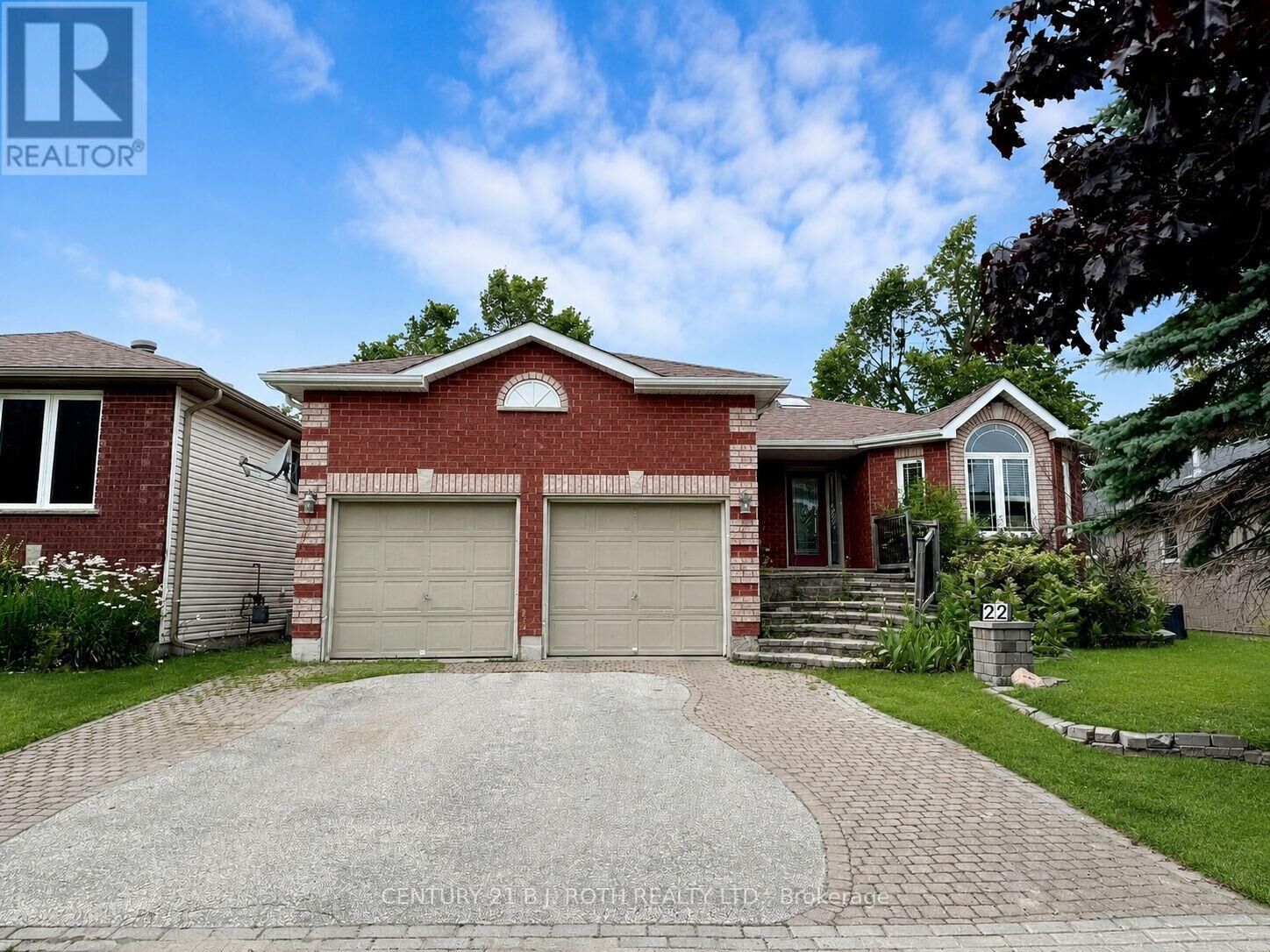 Property Photo:  22 Mapleton Avenue Lower  ON L4N 7M2 