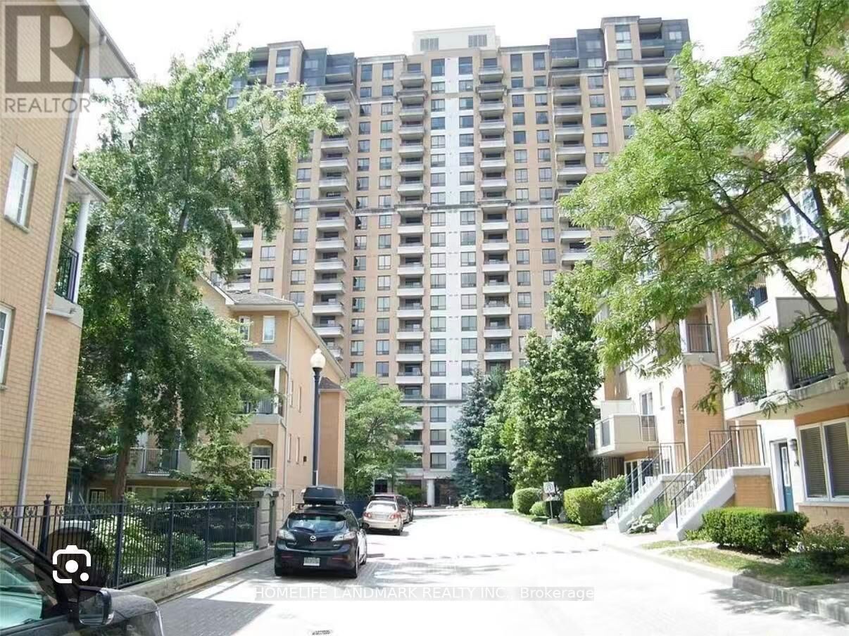 Property Photo: 18 Sommerset Way 806 ON M2N 6X5