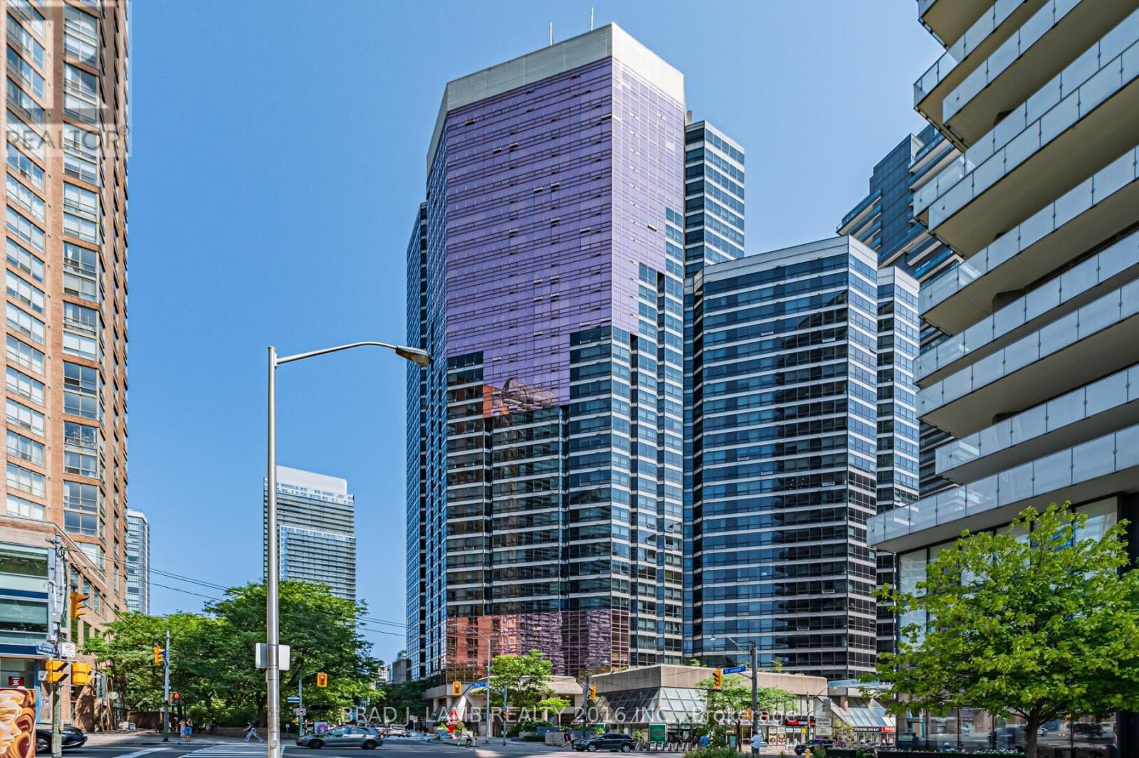Property Photo: 1001 Bay Street 2709 ON M5S 3A6