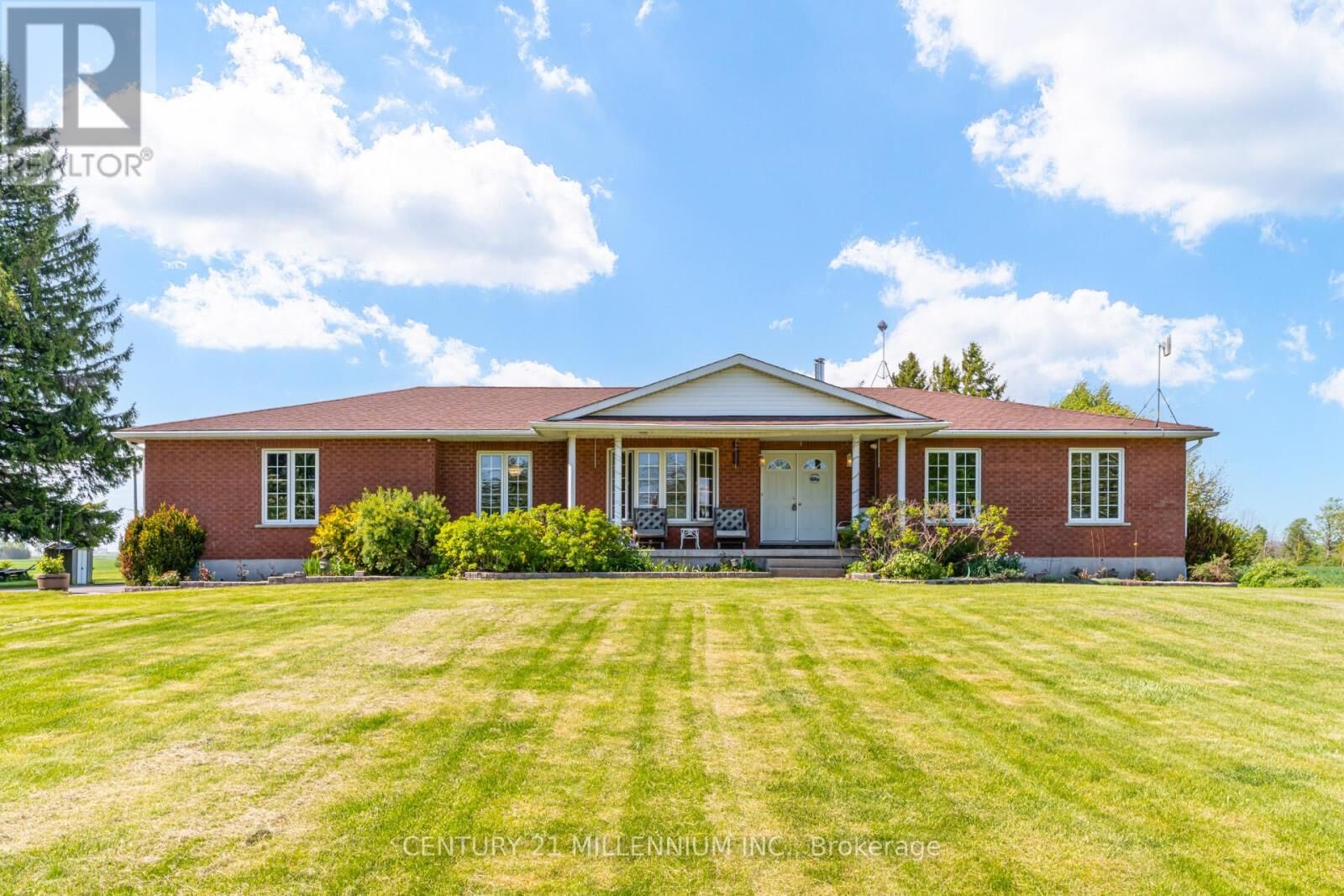 Photo de la propriété: 402047 County Rd 15 ON L9W 0Z2