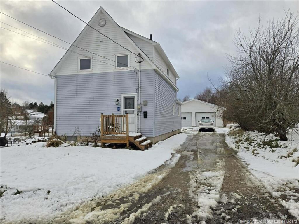 Property Photo:  8 Kirk Street  NB E4L 3E6 