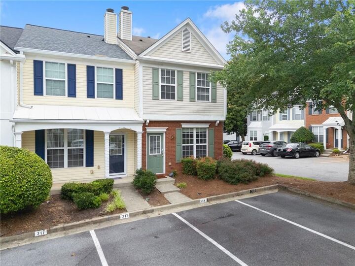 Property Photo: 318 Devonshire Drive GA 30022