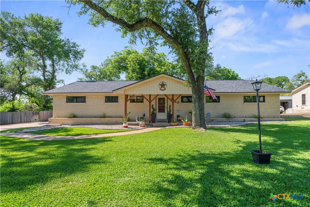 Property Photo: 3310 Red Bud Road TX 76502