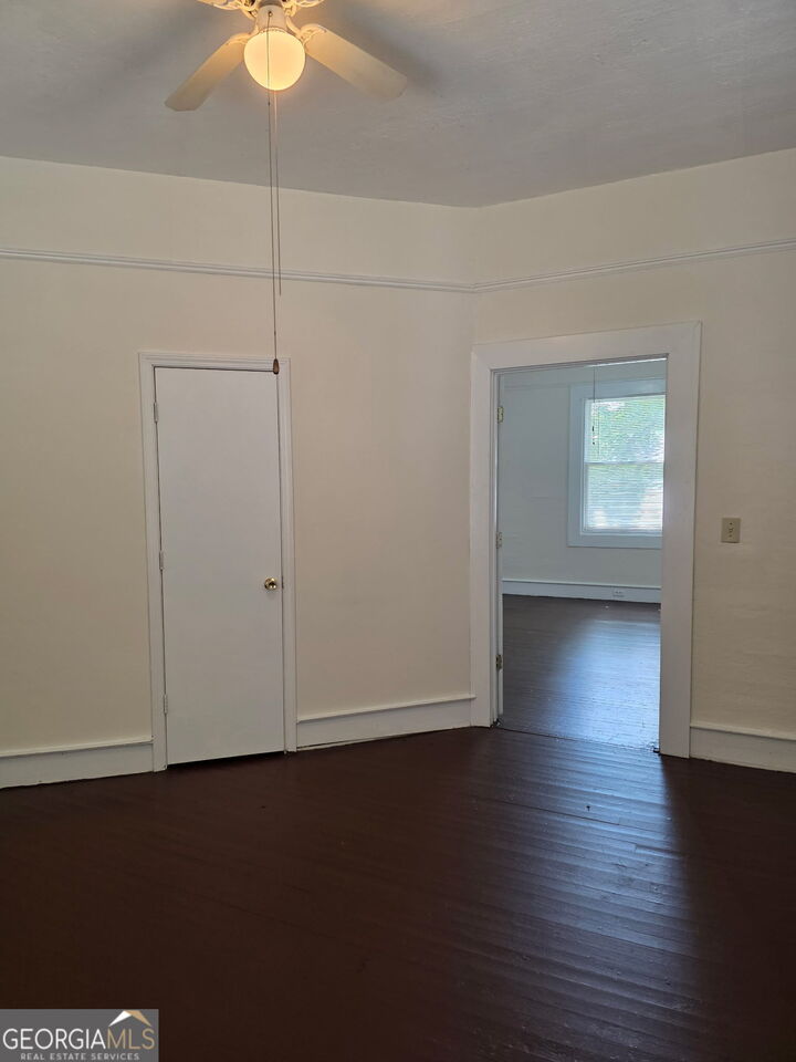 Property Photo:  905 South Parkway  GA 30240 