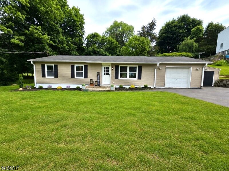 Property Photo:  5 Ravine Dr  NJ 07860 