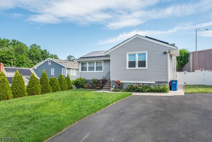 Property Photo:  11 Hansen St  NJ 07644 