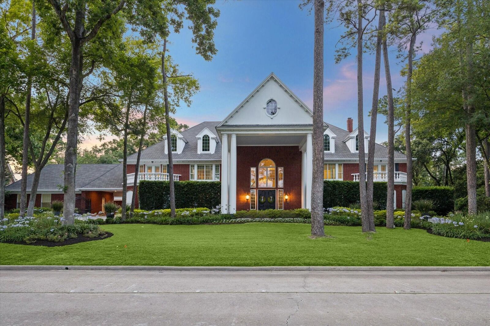 Property Photo:  9002 Cypresswood Drive  TX 77379 