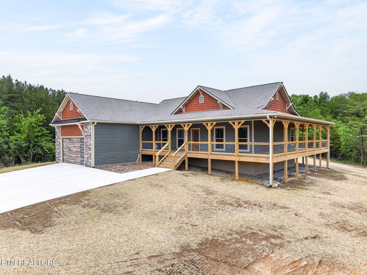 Property Photo:  8036 Hebbertsburg Rd  TN 37723 