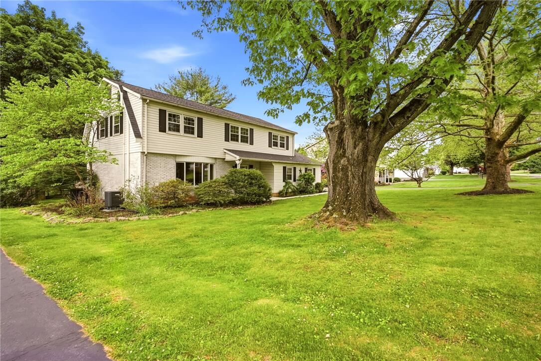 Property Photo:  2065 Pleasant Drive  PA 18015 