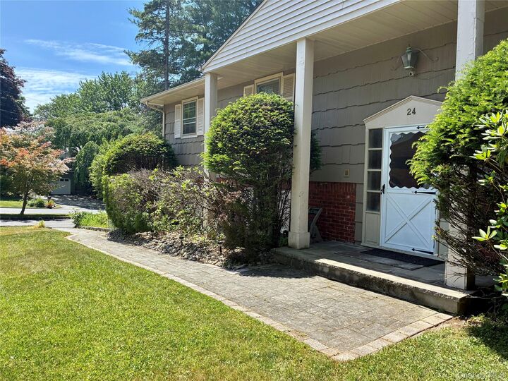 Property Photo:  24 Ann Boulevard  NY 10977 