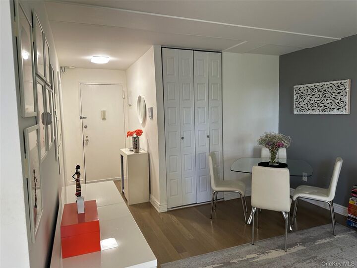 Property Photo:  35 Stewart Place 204A  NY 10549 