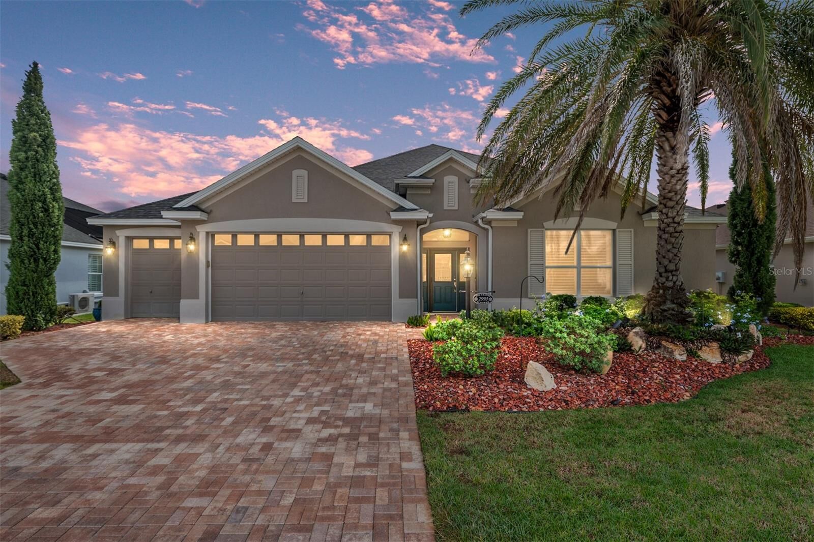 Property Photo:  2993 Rainsong Avenue  FL 32163 