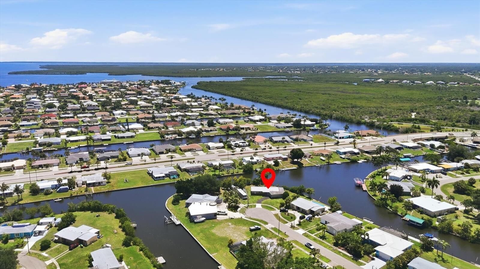 Property Photo:  108 Buckeye Avenue NW  FL 33952 