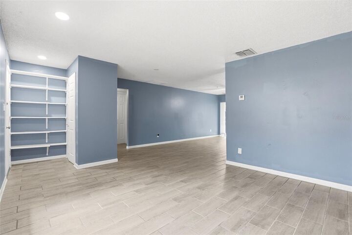 Property Photo:  5423 Brookswood Way 801  FL 32808 