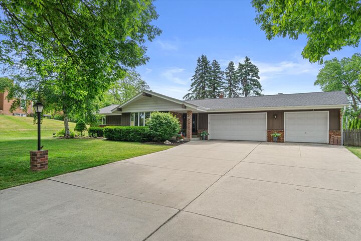 Property Photo:  3560 Goetz Dr  WI 53005 
