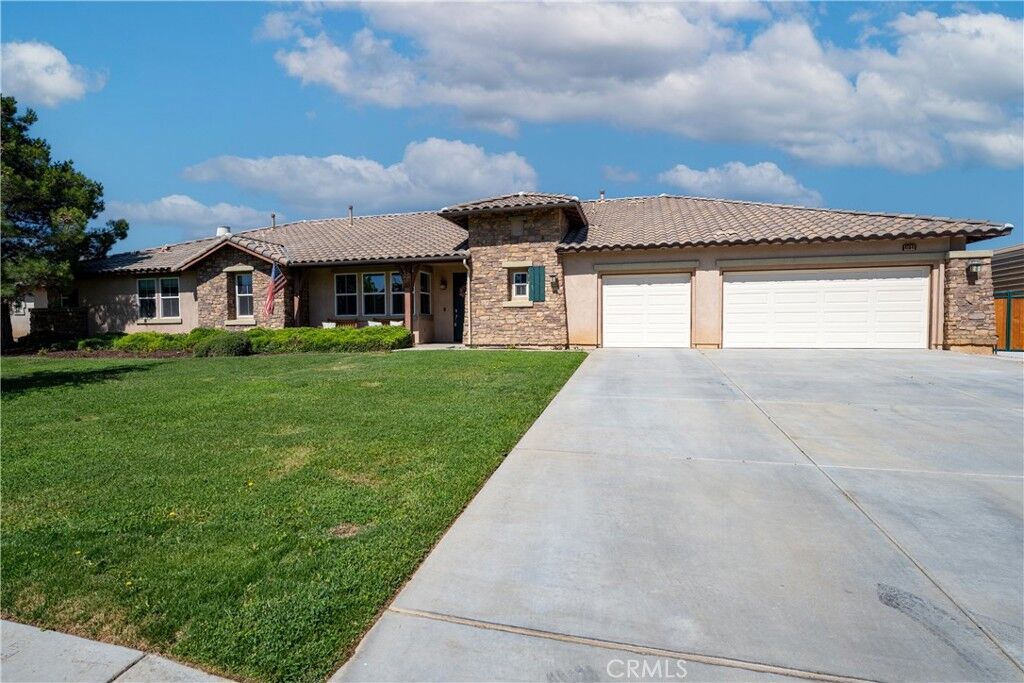 Property Photo:  41641 Doverwood Court  CA 93536 