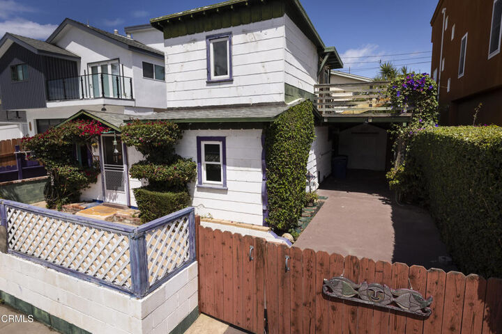 Property Photo:  133 Santa Paula Avenue  CA 93035 