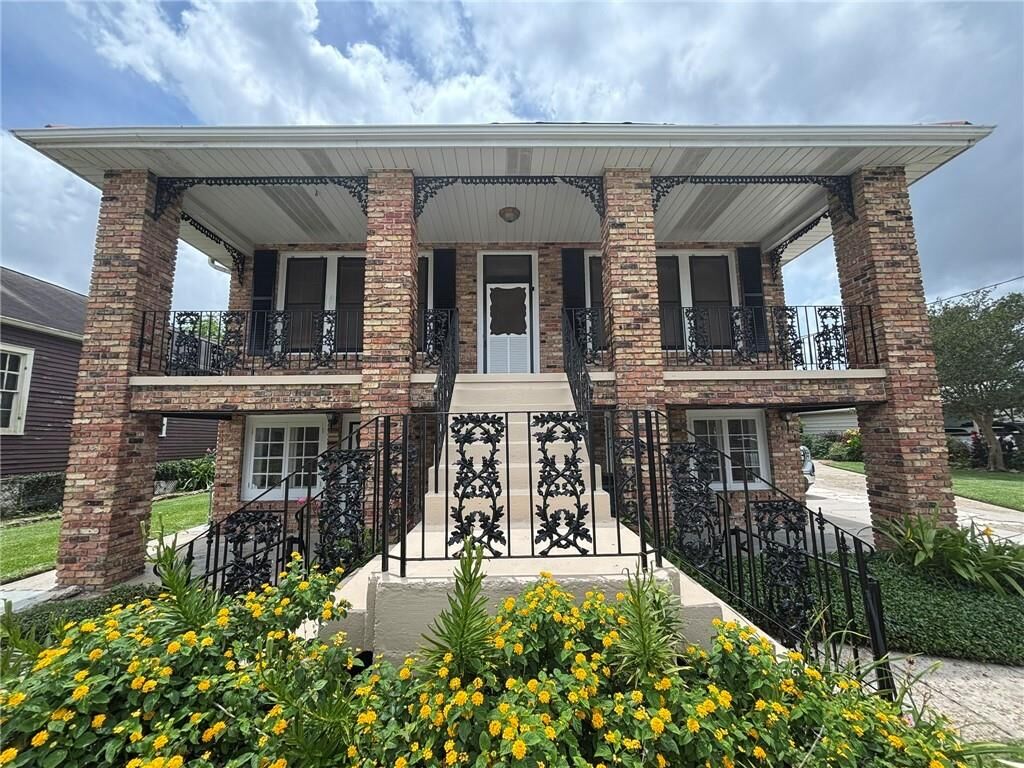 Property Photo: 426 1st Avenue LA 70058