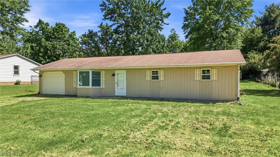 Property Photo: 1795 Allen Drive OH 44460