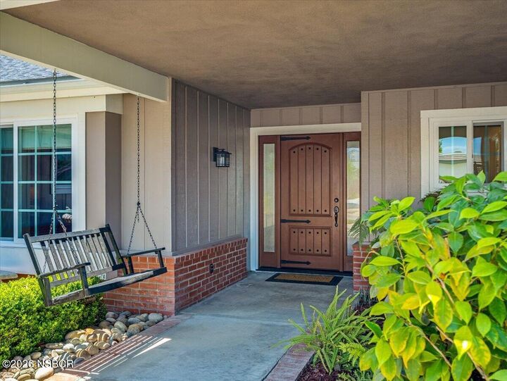 Property Photo:  1062 Camelot Drive  CA 93455 