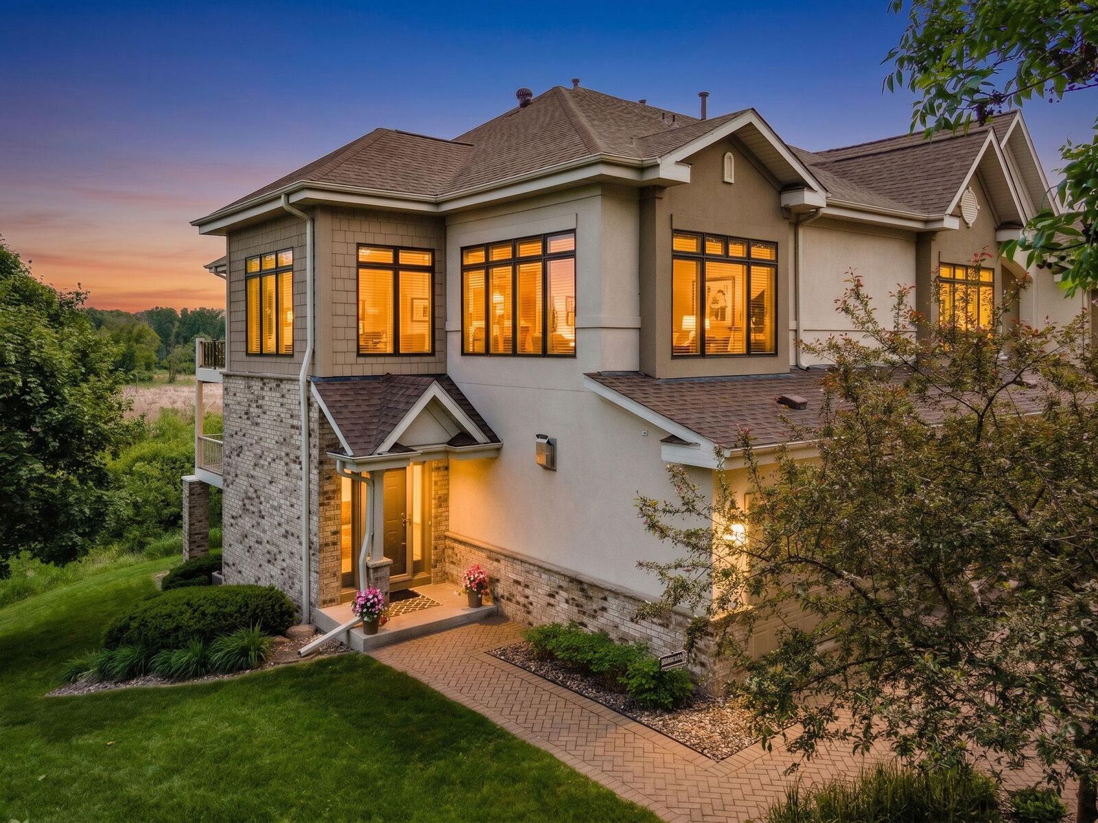 Property Photo:  101 Willoughby Way E  MN 55305 