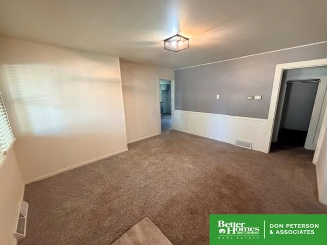 Property Photo:  206 S 2nd Street  NE 68015 