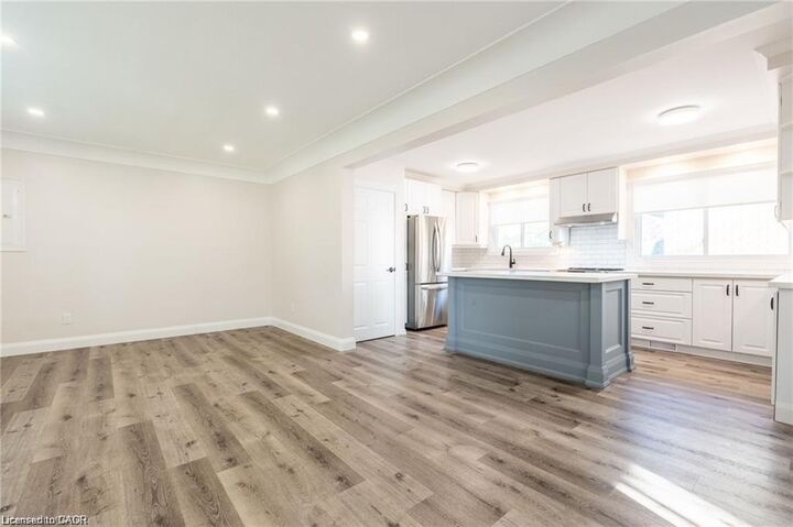 Property Photo: 92 South Bend Road W Upper ON L9C 1N1