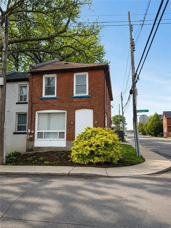 Property Photo:  105 Cheever Street  ON L8L 5R8 