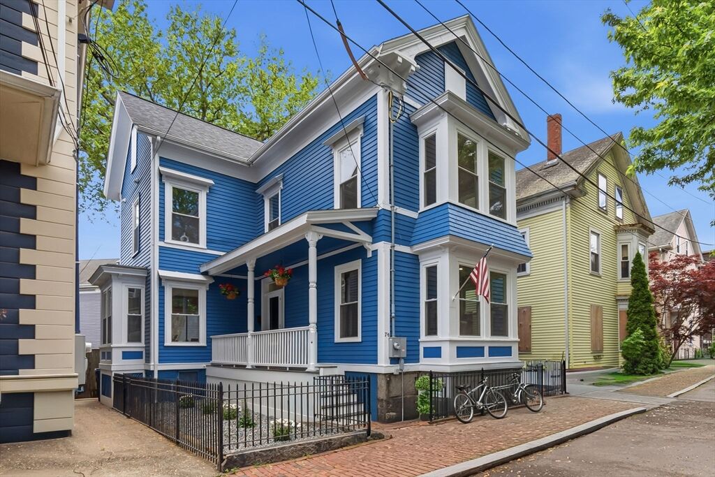 Property Photo:  7 1/2 Pleasant St  MA 01970 