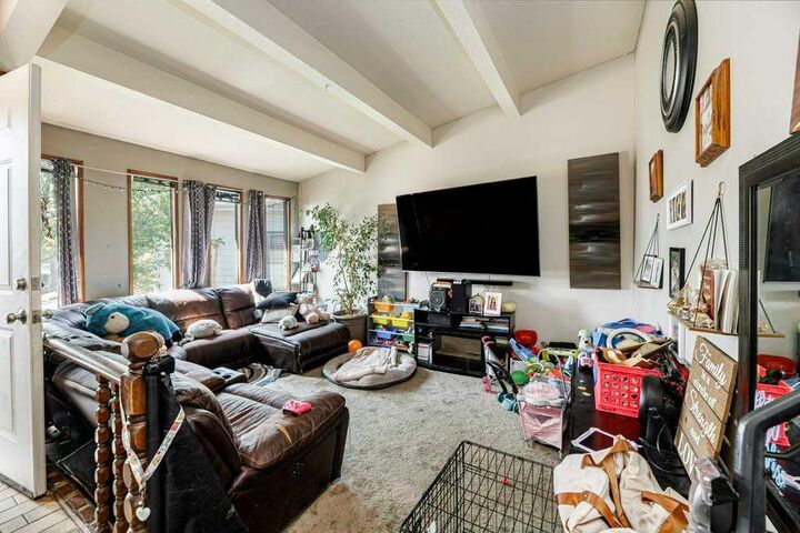 Property Photo: 20 Goard Close AB T4P 2M2