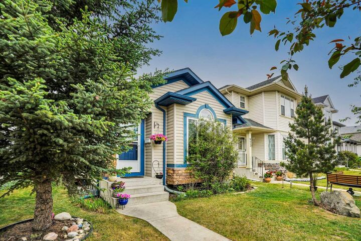 Property Photo:  921 Arbour Lake Road NW  AB T3G 4S9 