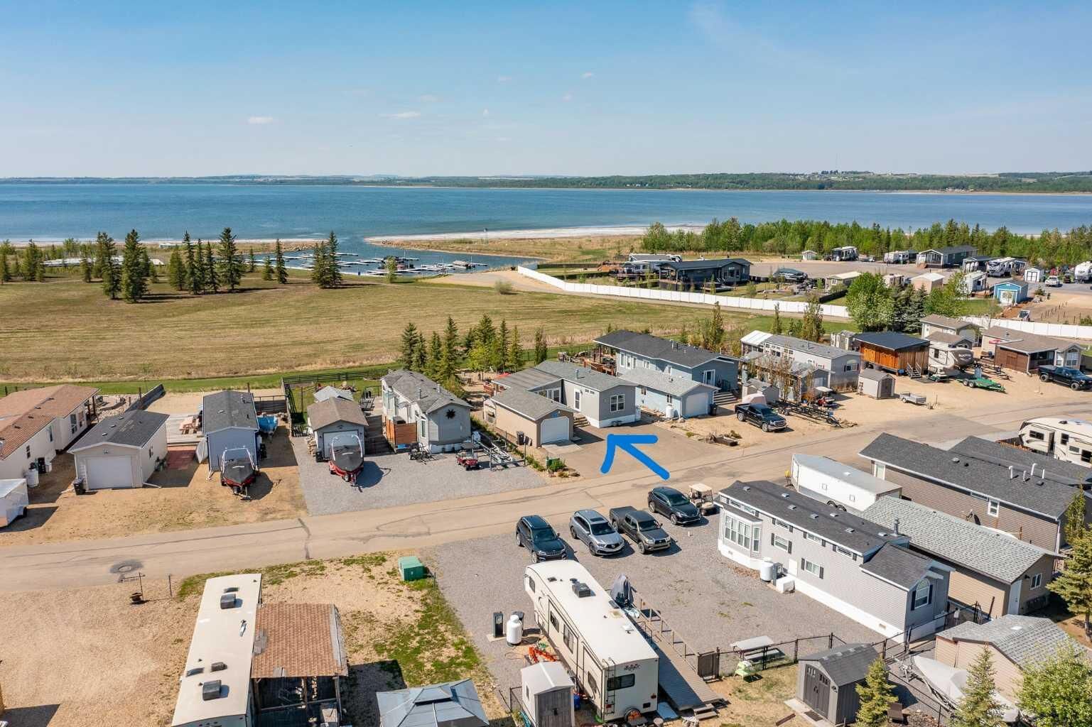 Property Photo:  10046 Township Road 422 212  AB T4J 1V9 