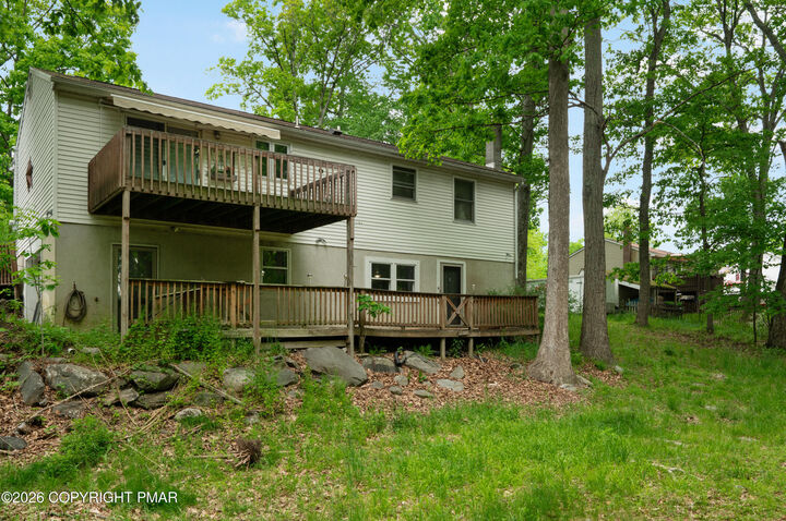 Property Photo:  2289 Walnut Trail  PA 18324 