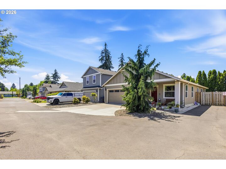 Property Photo: 4721 Cedrus Ln OR 97305