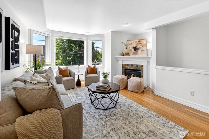 Property Photo: 402 Aloha Street WA 98109