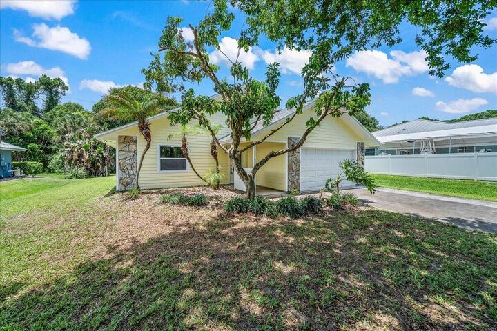 Property Photo: 179 Filbert Street FL 32958
