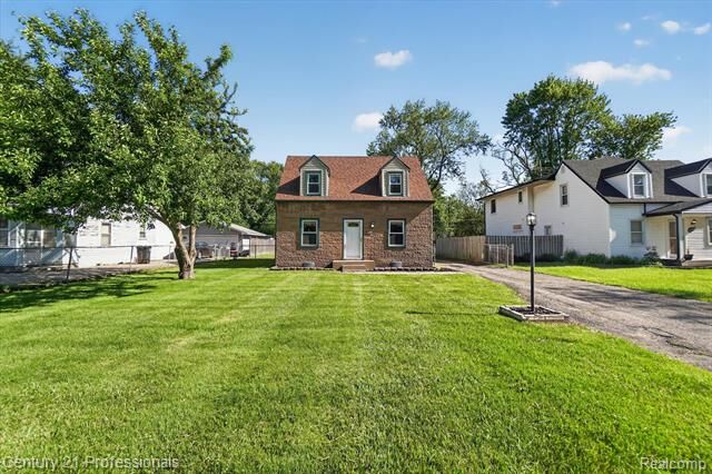 Property Photo: 28524 7 Mile Road MI 48152