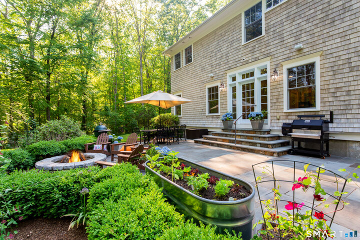 Property Photo: 32 Lobdell Lane CT 06612