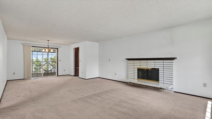 Property Photo:  608 W Regina Ave  WA 99218 