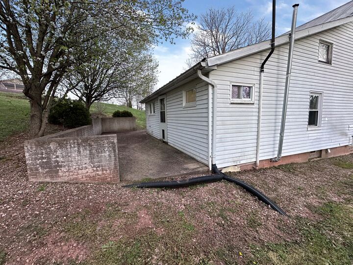 Property Photo:  73 Cherry St  OH 45784 