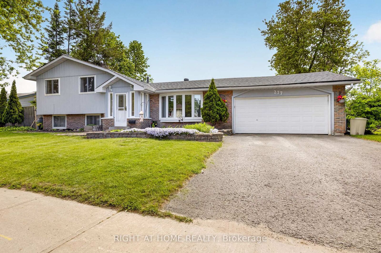 Property Photo: 277 Pine Drive ON L4N 4J1