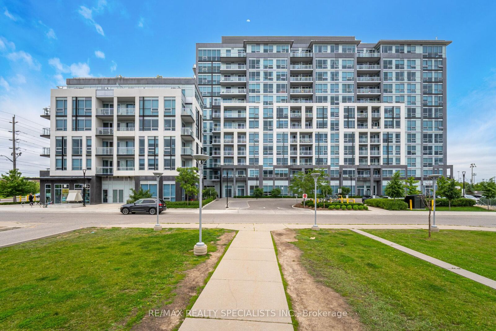 Property Photo: 1050 Main Street E 405 ON L9T 9M3