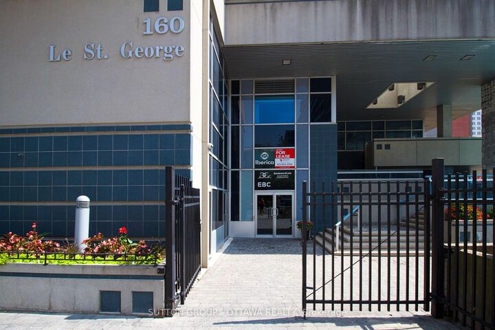 Property Photo: 160 George Street 160 ON K1N 9M2
